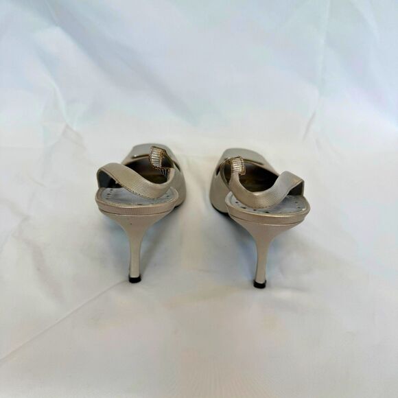 BCBGirls Women's Silver Buckle Slingback Heels Size 8.5 - Picture 6 of 7